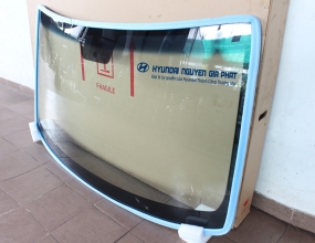 KÍNH CHẮN GIÓ XE HYUNDAI SOLATI