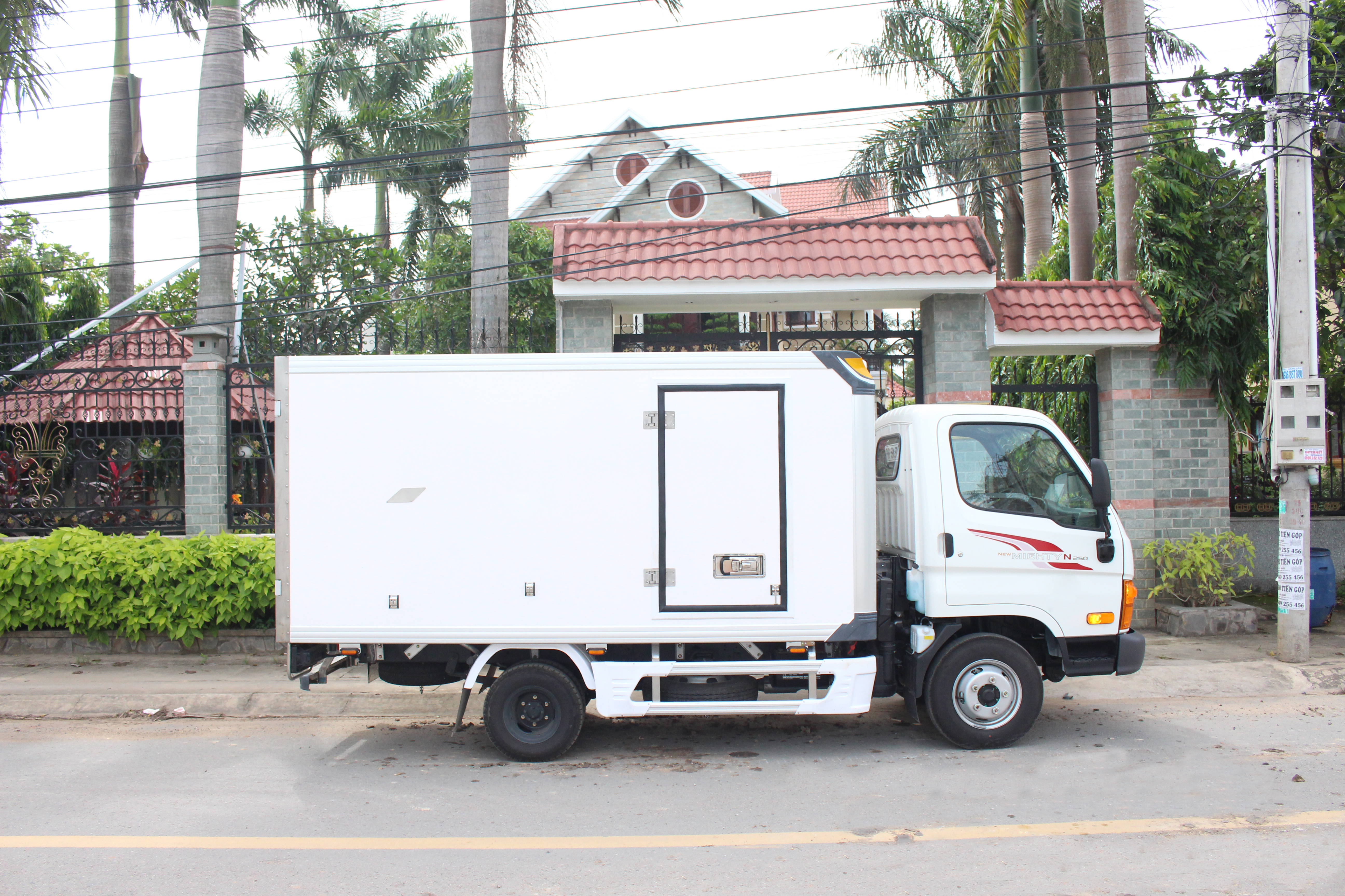 Xe tải N250 thùng bảo ôn