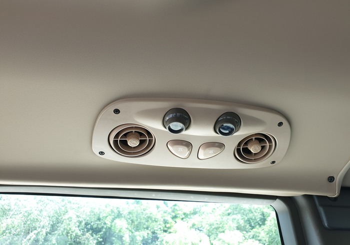 Hyundai County: Thương hiệu xe khách cao cấp bền bỉ bậc nhất