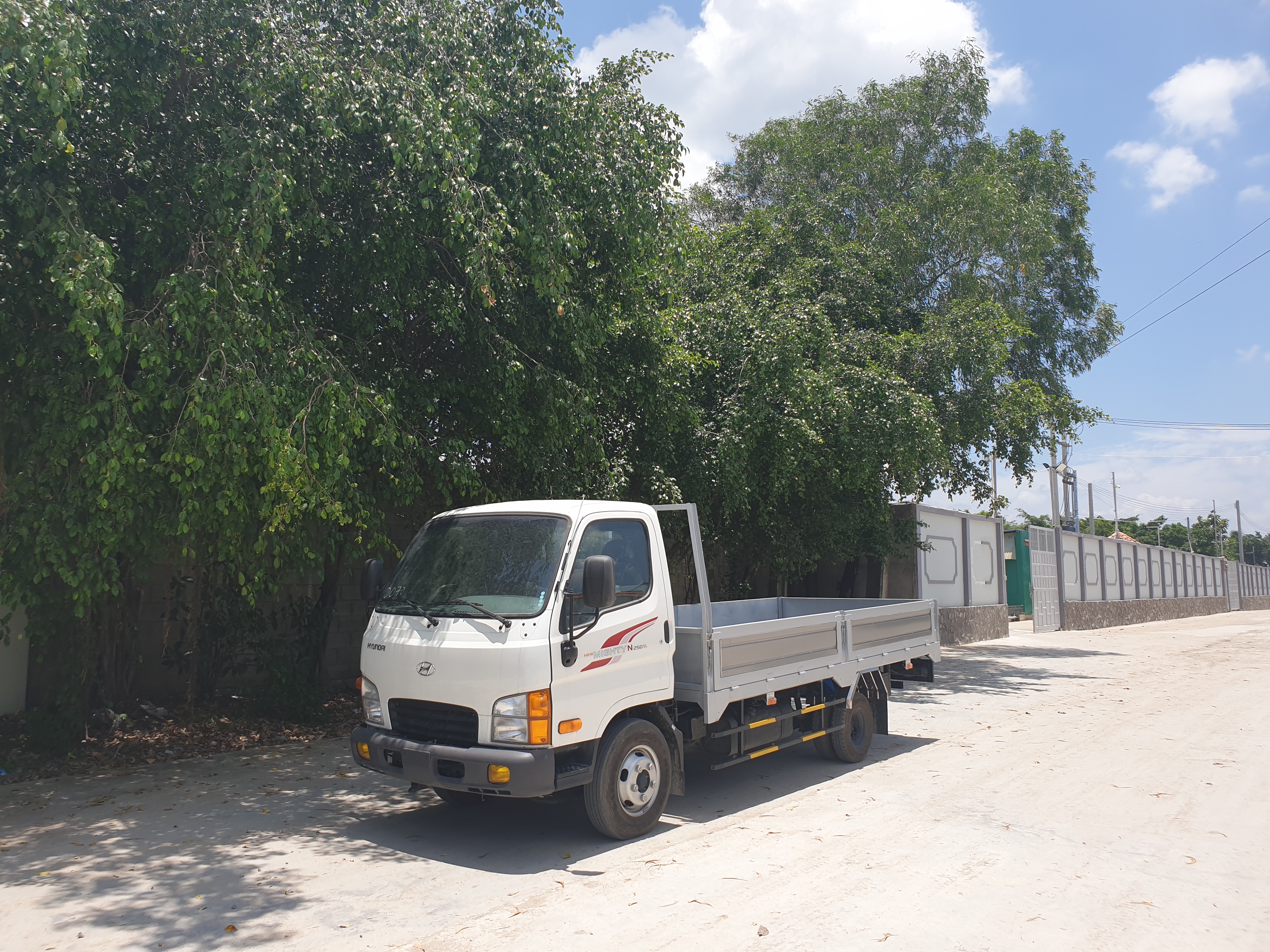 Xe tải N250SL thùng lửng