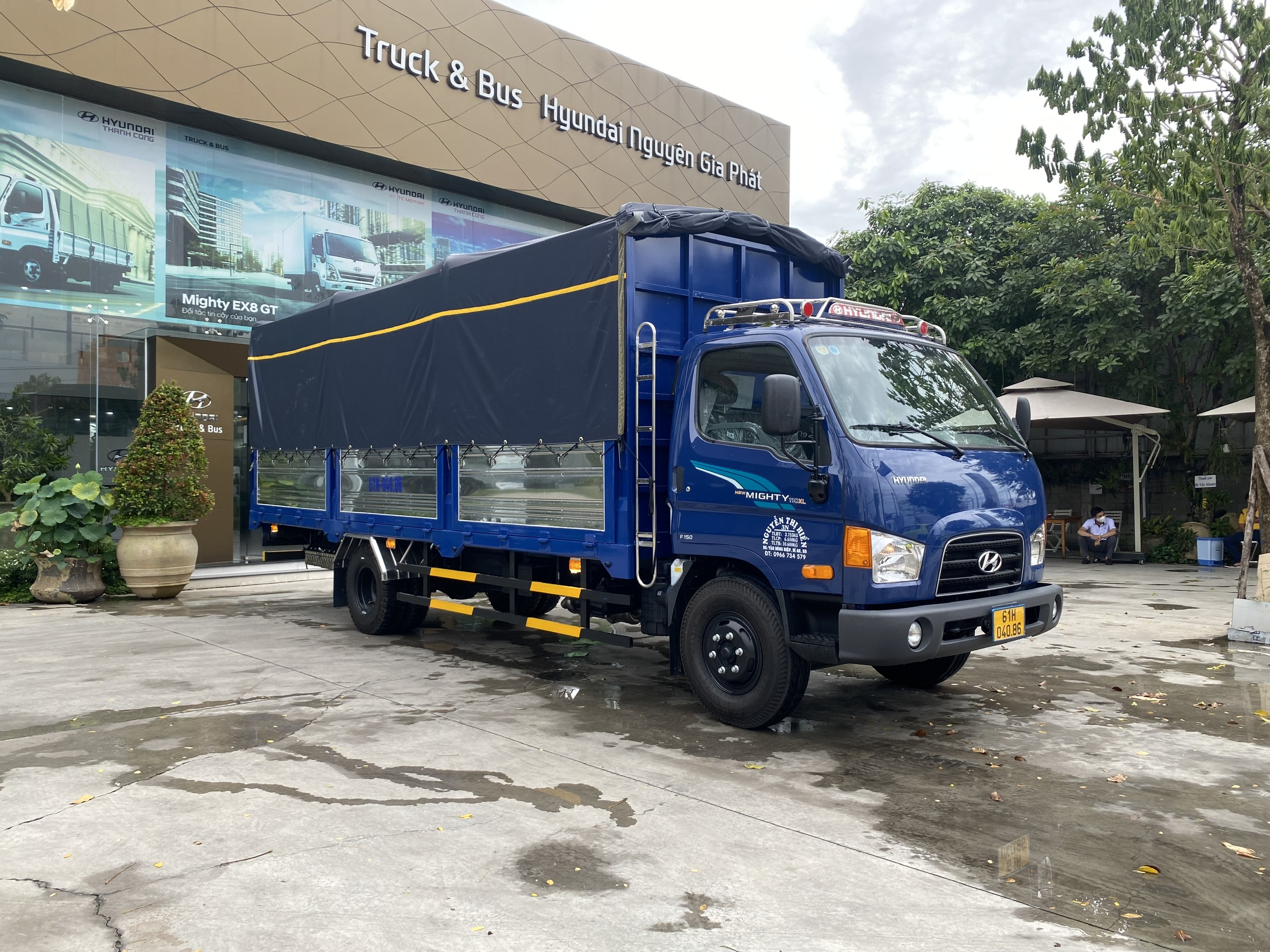 Xe tải Hyundai New Mighty 110XL thùng mui bạt tải trọng 7 tấn, thùng dài 6m3