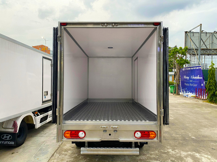 Hyundai H150 Thùng Bảo Ôn chính hãng giá tốt bảo hành chu đáo