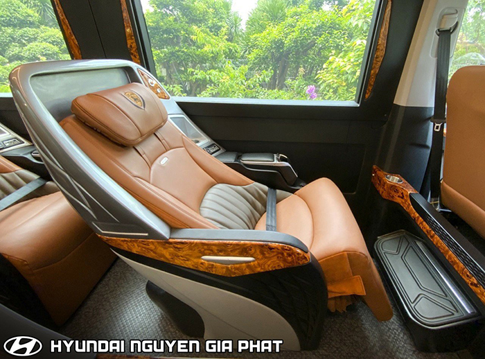 Solati Limousine DCar Hạng Thượng Đỉnh