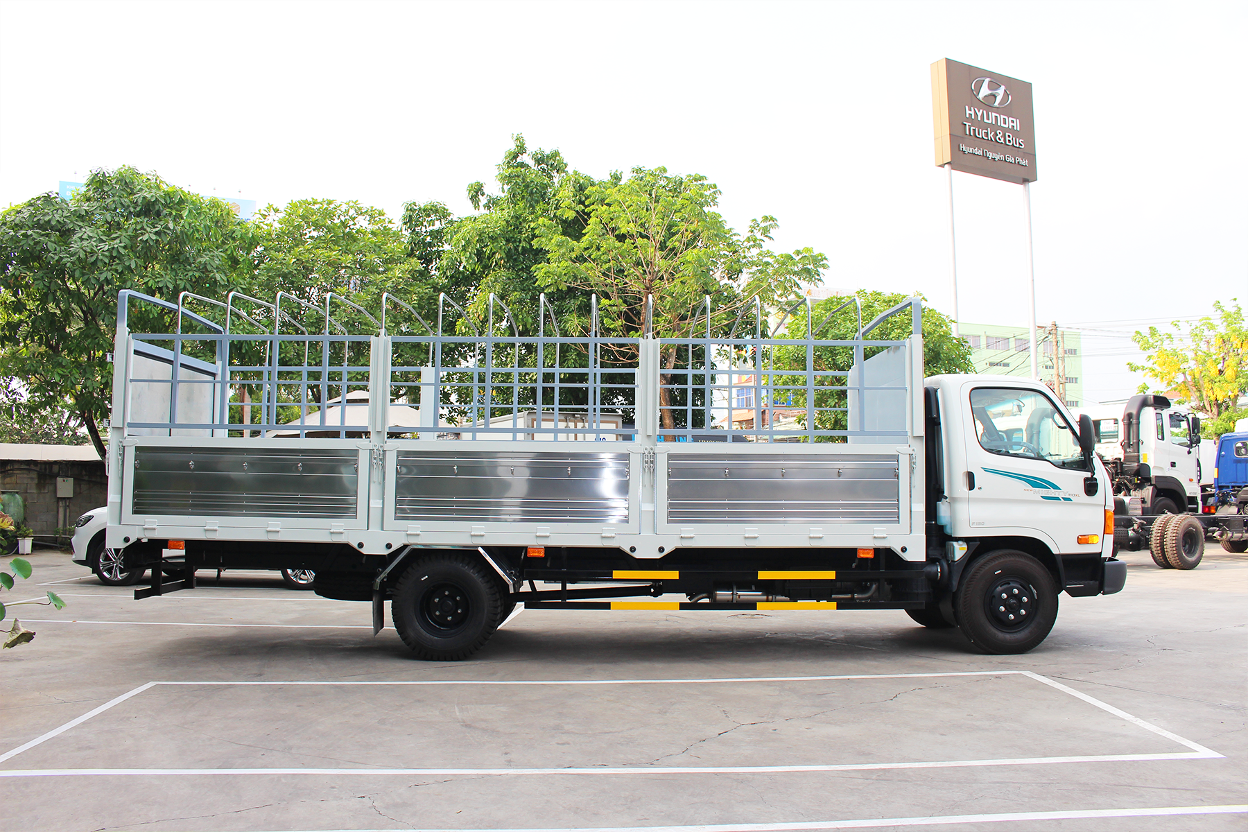 NEW MIGHTY 110XL - 7 TẤN - Thùng 6m3