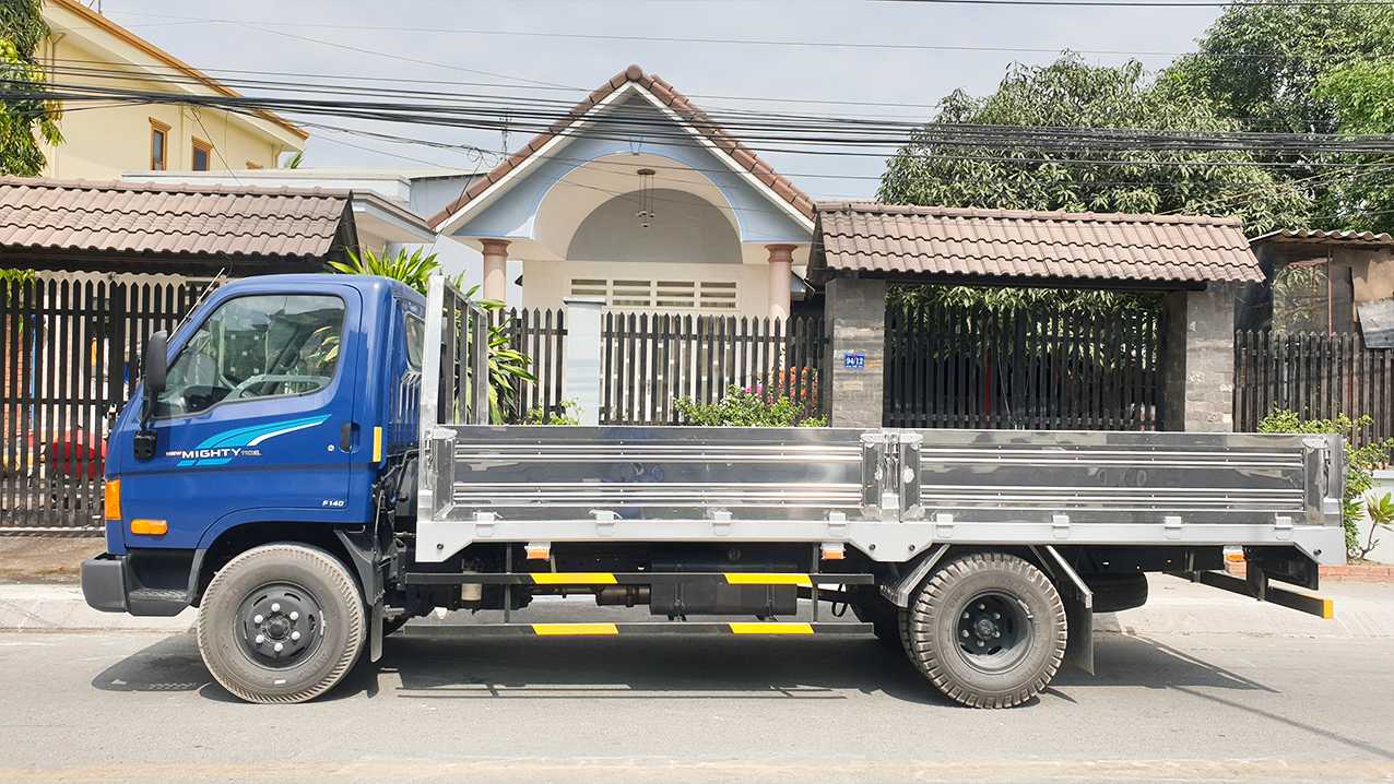 NEW MIGHTY 110XL - 7 TẤN - Thùng 6m3