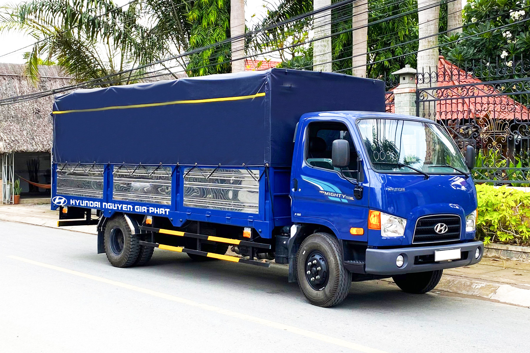 NEW MIGHTY 110XL - 7 TẤN - Thùng 6m3