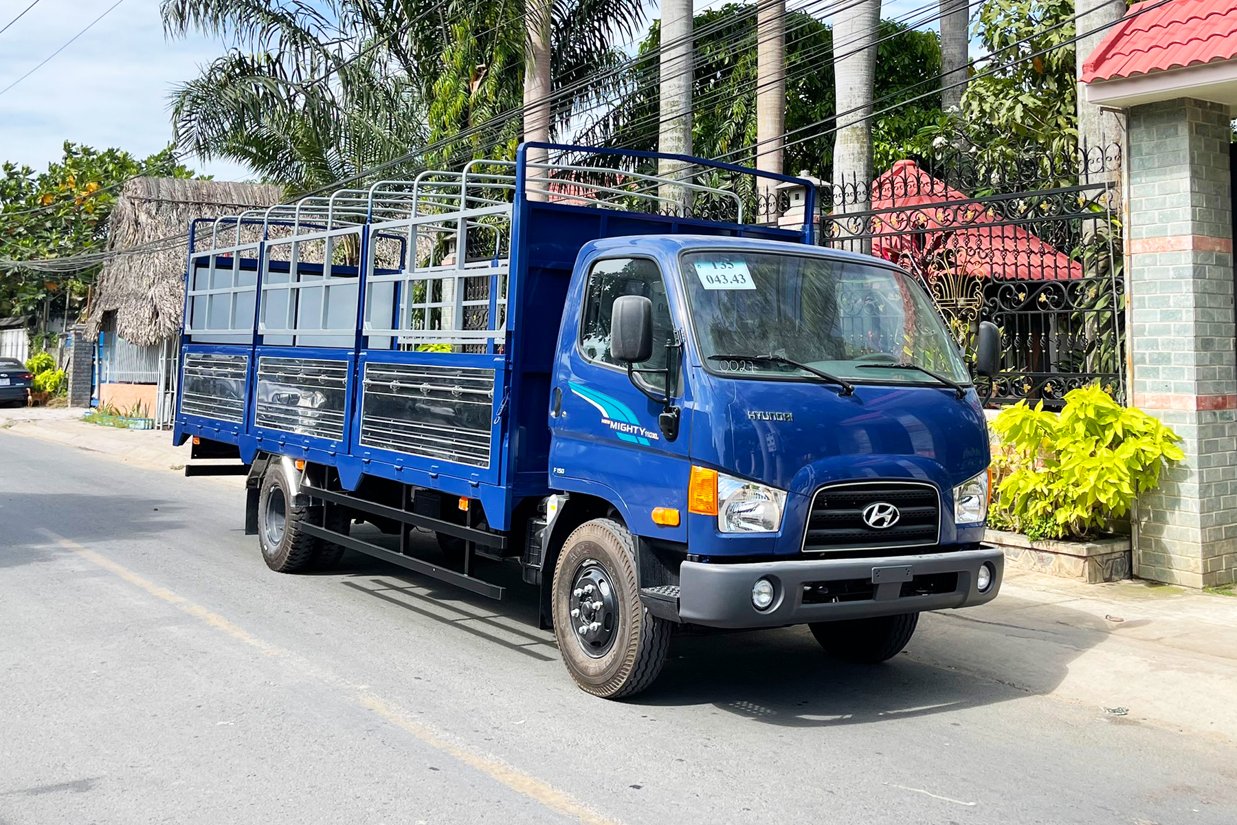 NEW MIGHTY 110XL - 7 TẤN - Thùng 6m3