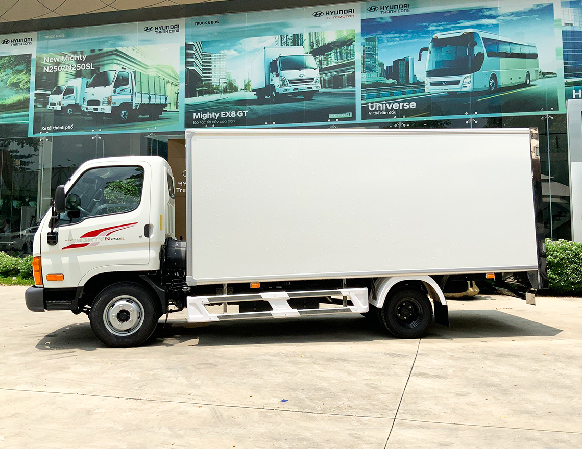 NEW MIGHTY N250SL - 2.5 TẤN - Thùng dài 4m3