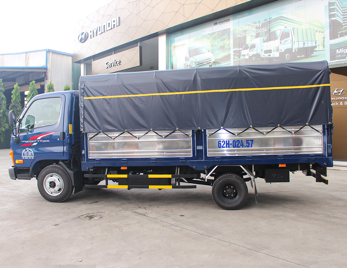 NEW MIGHTY N250SL - 2.5 TẤN - Thùng dài 4m3