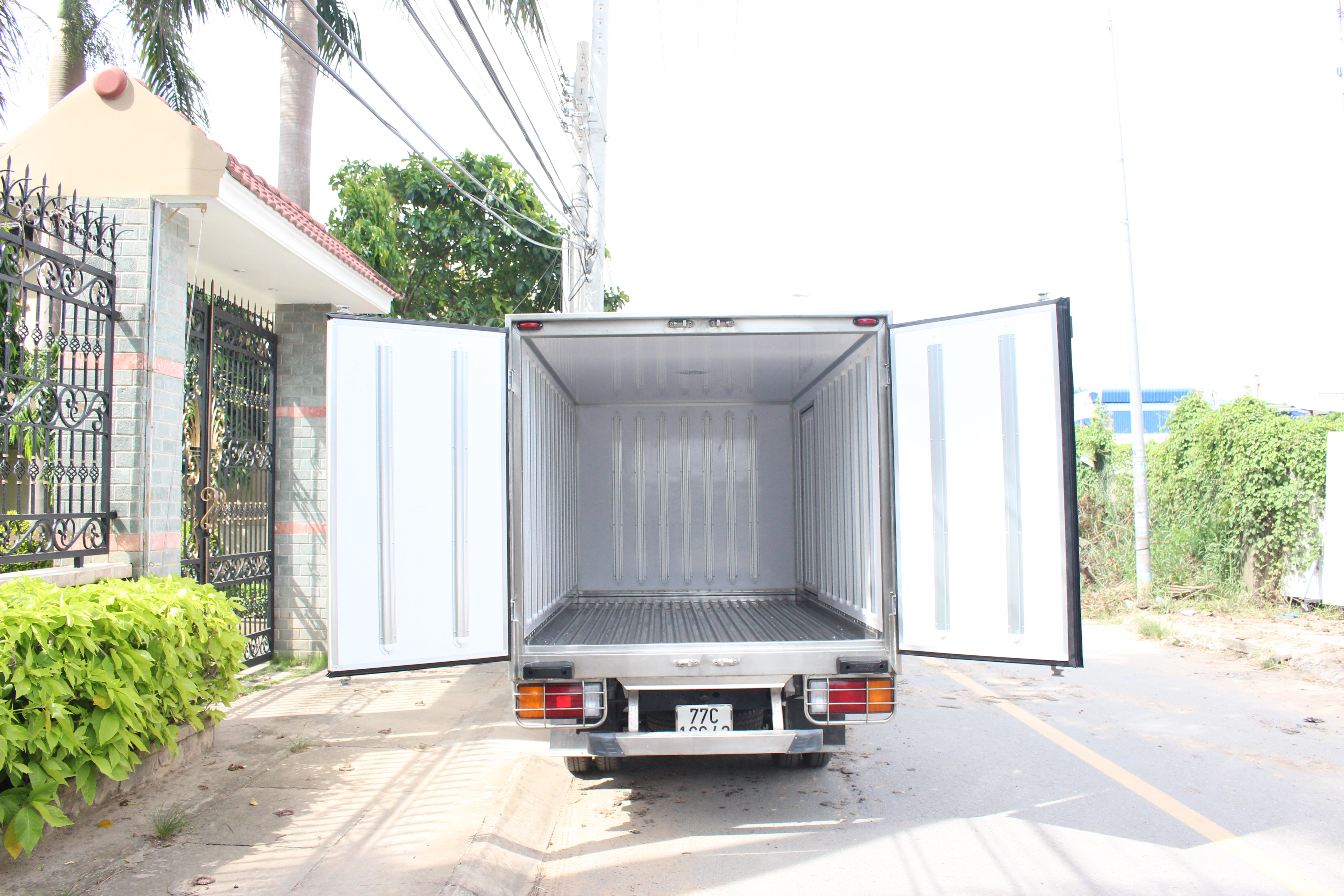 Xe tải N250 thùng bảo ôn