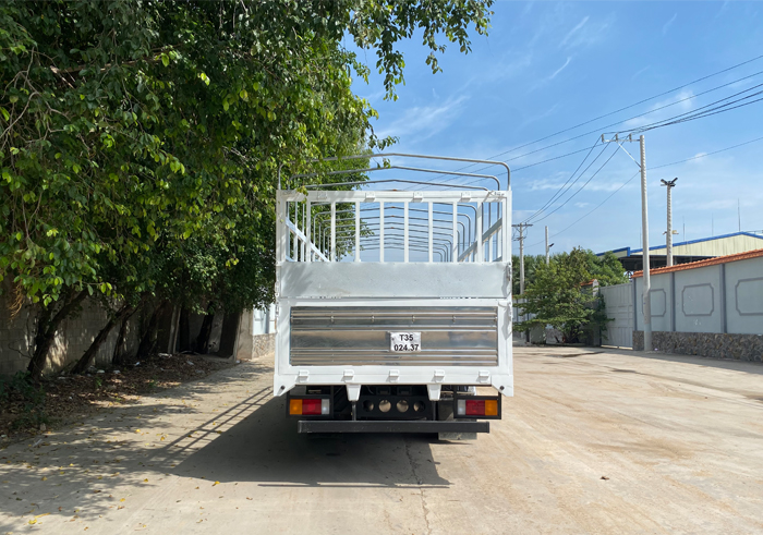 Xe tải Hyundai HD240 thế hệ mới mạnh mẽ linh hoạt