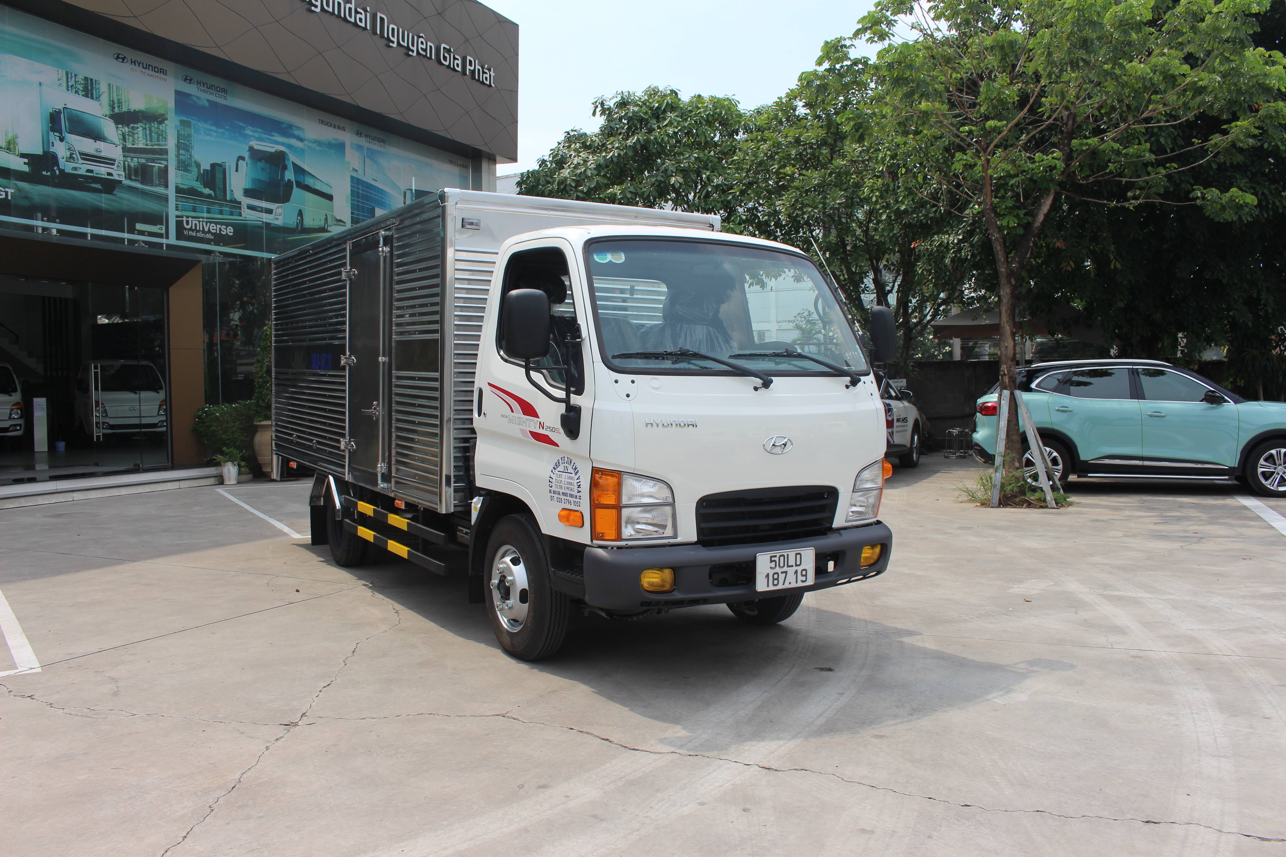 Xe tải Hyundai N250SL thùng kín