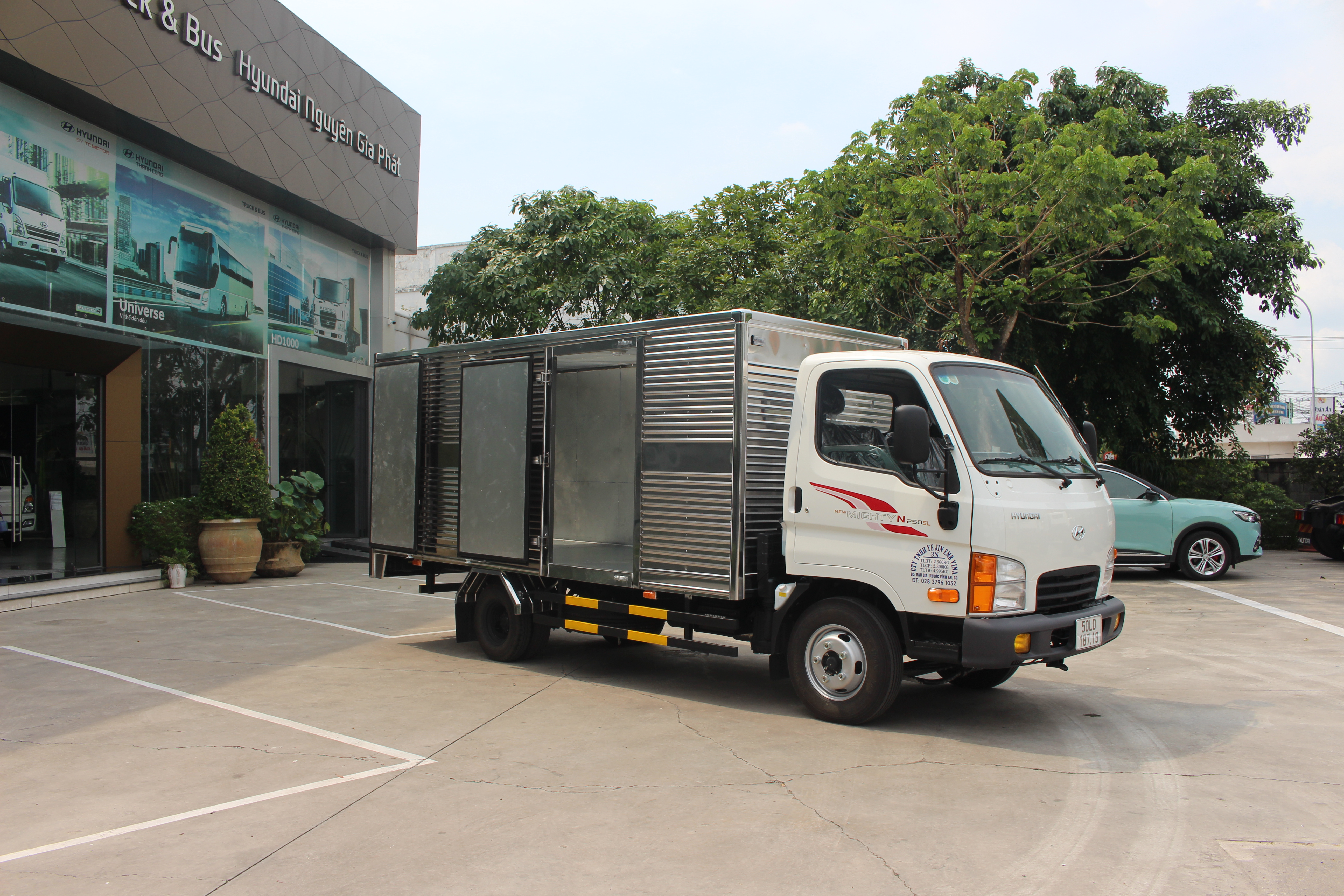 Xe tải Hyundai N250SL thùng kín