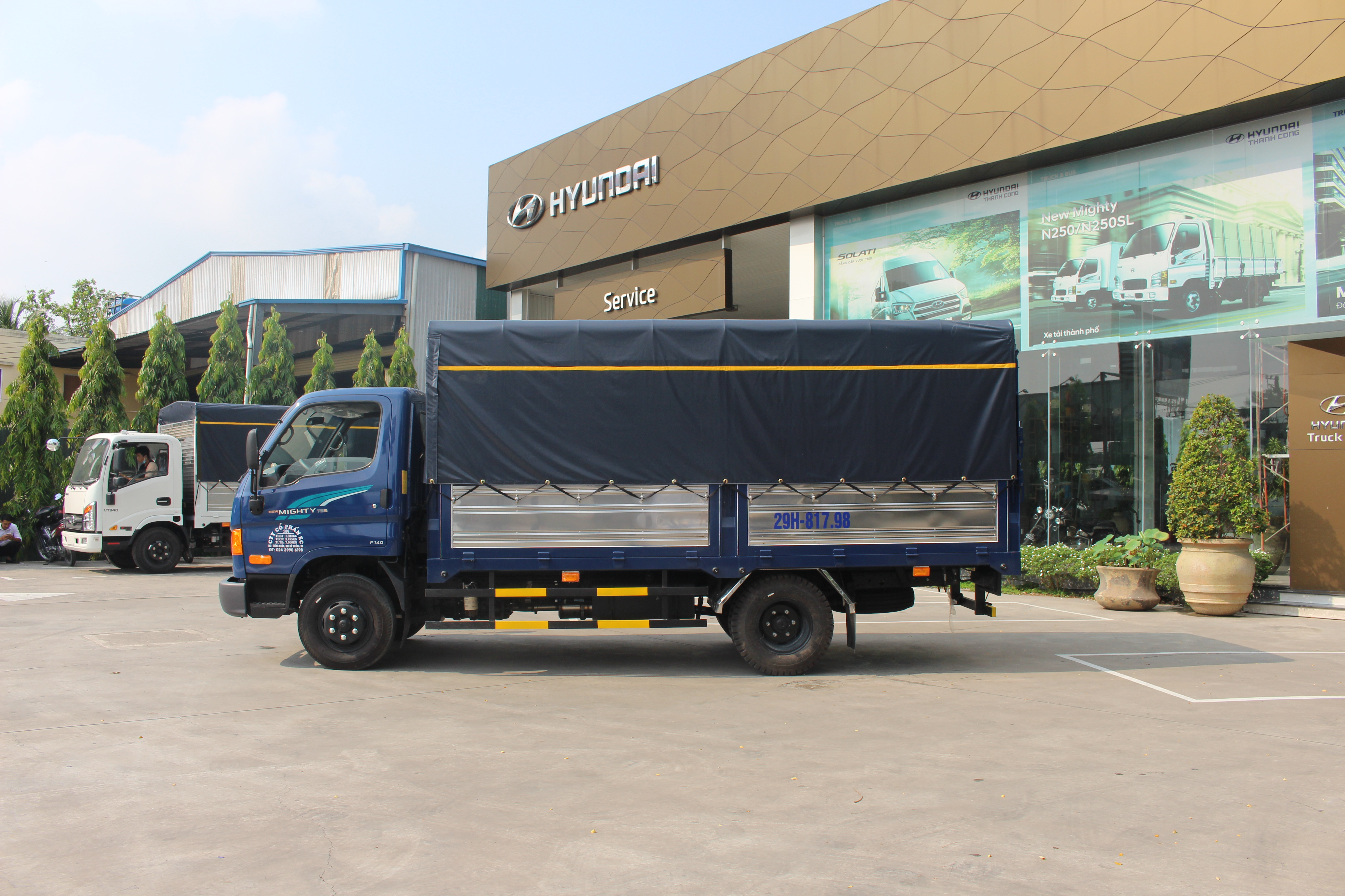 Xe tải Hyundai Mighty 75S thùng mui bạt