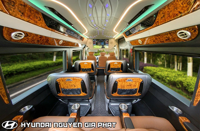 Solati Limousine DCar Hạng Thượng Đỉnh