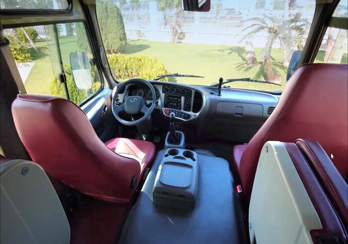 Hyundai County: Thương hiệu xe khách cao cấp bền bỉ bậc nhất