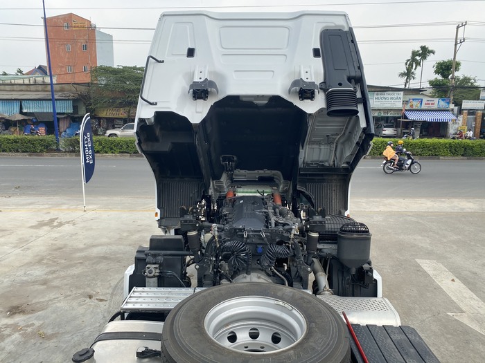 Hyundai Xcient: Xe đầu kéo thế hệ mới với sức mạnh vượt trội