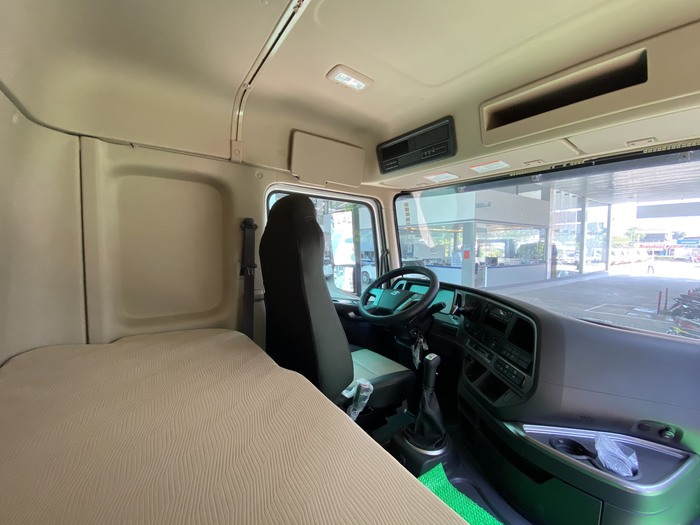 Hyundai Xcient: Xe đầu kéo thế hệ mới với sức mạnh vượt trội