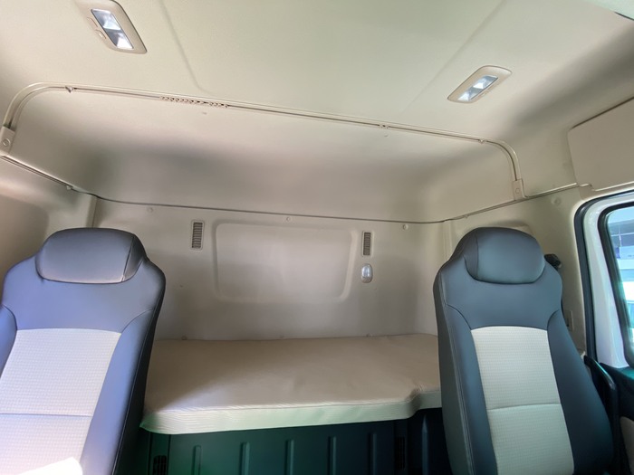 Hyundai Xcient: Xe đầu kéo thế hệ mới với sức mạnh vượt trội