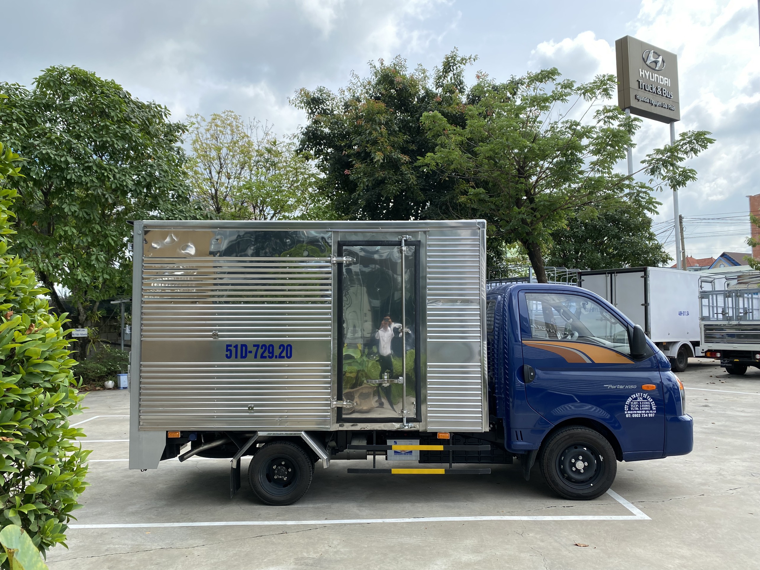 Xe tải Hyundai New Porter 150 thùng kín