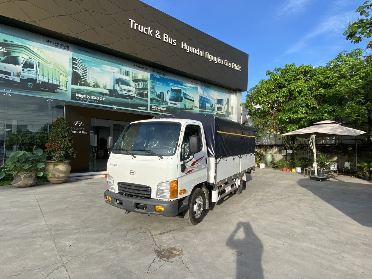 Xe tải Hyundai N250SL thùng mui bạt